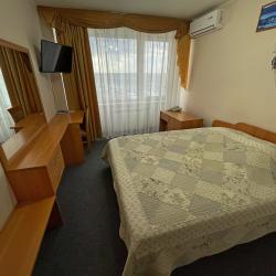 Номер стандарт с 1 двуспальной кроватью