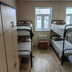 Кровать в 8-местном общем номере