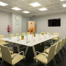 Фото Отель DoubleTree by Hilton Yerevan City Centre (Даблтри Хилтон Сити Центр)