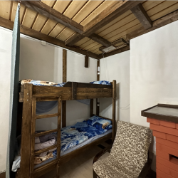 1-комнатные апартаменты улучшенные с 1 двуспальной и 1 двухъярусной кроватями №5