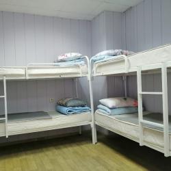 Кровать в 4-местном женском номере (удобства на этаже)