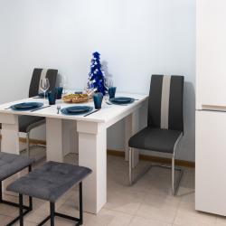 Фото Отель LovelyHome 39 (ЛавлиХоум 39) на улице Комсомольская 77
