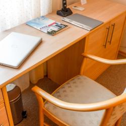 Номер люкс улучшенный с 1 двуспальной кроватью