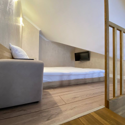 Номер люкс семейный (мансарда)