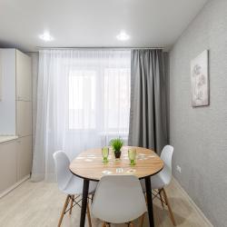 Фото Апартаменты на улице Николая Баженова 1