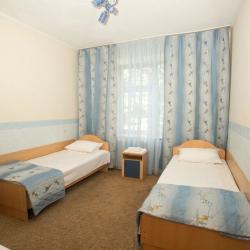 3-местный 2-комнатный номер люкс