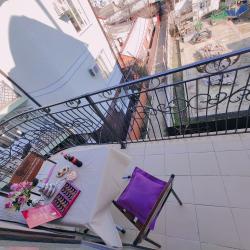 Номер полулюкс с 2 односпальными и 1 двуспальной кроватью