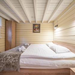 Малый коттедж у леса с 2-мя спальнями