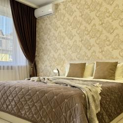 Фото Апартаменты на улице Орджоникидзе 84к1