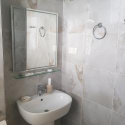 Номер стандарт с 1 двуспальной кроватью
