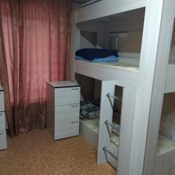 Кровать в 4-местном мужском номере