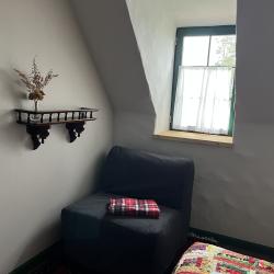 Номер стандарт с 1 двуспальной кроватью и дополнительным местом (мансарда)