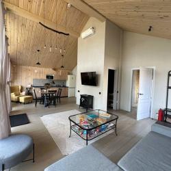 Фото Отель BarnHouse Village (БарнХаус Виллэдж)