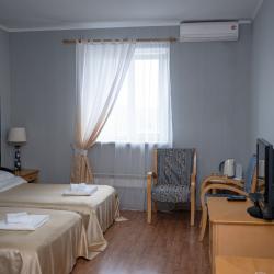 Номер стандарт с 2 односпальными кроватями (с завтраком)