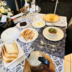 Комната стандарт с 1 двуспальной кроватью (с завтраком, мансарда)