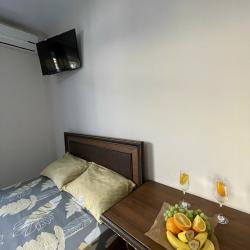 Комната комфорт с 2 двуспальными кроватями и дополнительным местом