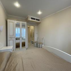 Номер стандарт с 1 двуспальной кроватью (с завтраком)