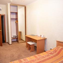 Номер стандарт улучшенный с 1 двуспальной кроватью