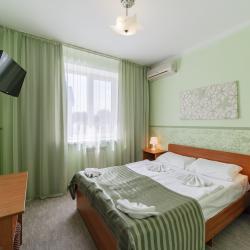 Комната полулюкс с 1 двуспальной кроватью и балконом