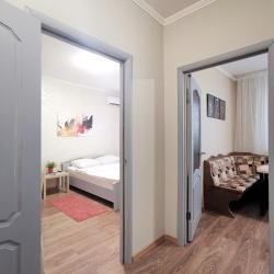 Фото Апартаменты на улице Ерошевского 22