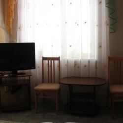 Номер стандарт с 1 двуспальной кроватью и диваном