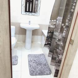 Фото Апартаменты на улице Рогожникова 17