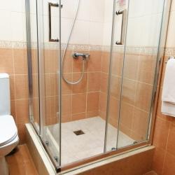 Номер стандарт с 1 двуспальной кроватью