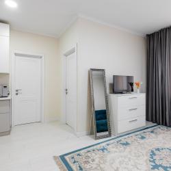 Фото Отель Meridian Apartments (Мередиан Апартментс) на улице Мукагали Макатаева 131 корпус 7