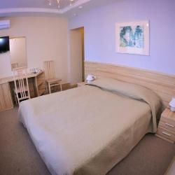 Номер комфорт с 1 двуспальной кроватью