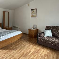 2-комнатные апартаменты улучшенные Двухкомнатные апартаменты у Храма Ильи Пророка, мансарда (мансарда)