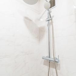 Фото Отель LetoApart (ЛетоАпарт) на улице Исаева 13