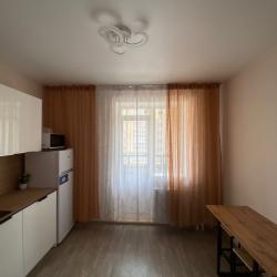 Фото Апартаменты на улице Романтиков 20