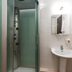 Номер эконом с 1 двуспальной кроватью