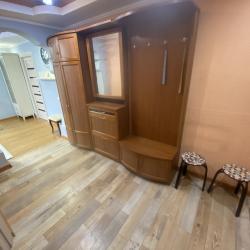 Фото Отель 3-х комнатная на Ленинградской 98