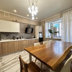 Фото Отель Просторная 3-комнатная квартира возле Кремля и Кремлевской Набережной