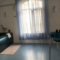 Комната стандарт с 1 двуспальной кроватью (общие удобства)