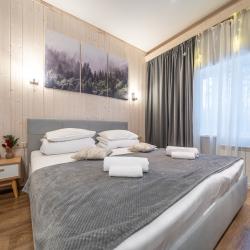 Апартаменты с ремонтом   видом на лес 208 (55м2)