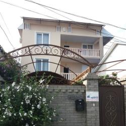 Фото Отель Гостевой дом Огонек