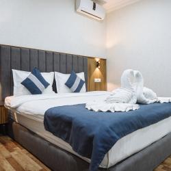 Номер люкс с двуспальной кроватью