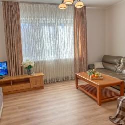 2-комнатные апартаменты улучшенные Sun City Apartments 32 на втором этаже