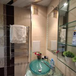 Фото Апартаменты на улице Ларина 18/1