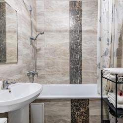 2-комнатные апартаменты улучшенные улица Галимджана Баруди, д. 4 с 1 двуспальной кроватью