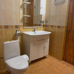 Cтандарт улучшенный с двумя двуспальными кроватями и собственной кухней