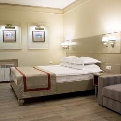 Комната полулюкс с балконом (с завтраком)