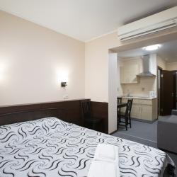 VeryHotel — b0baefaf6693f9f7774b8229ca73e2a3