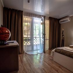 Номер стандарт с 1 двуспальной кроватью