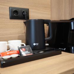 Номер стандарт с 1 двуспальной кроватью c видом на горы