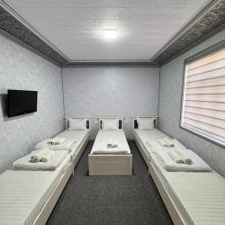 Номер комфорт с 5 односпальными кроватями