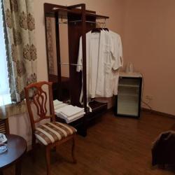 Номер стандарт с 1 двуспальной кроватью