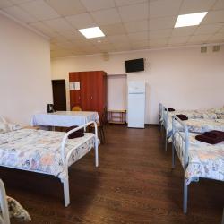 Кровать в 6-местном общем мужском номере